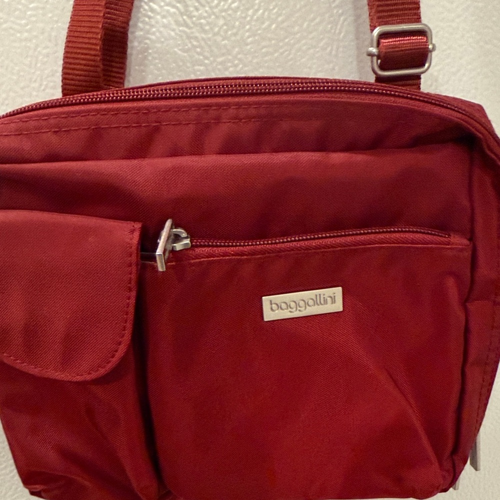 Baggallini Crossbody Bag - Picture 2 of 6
